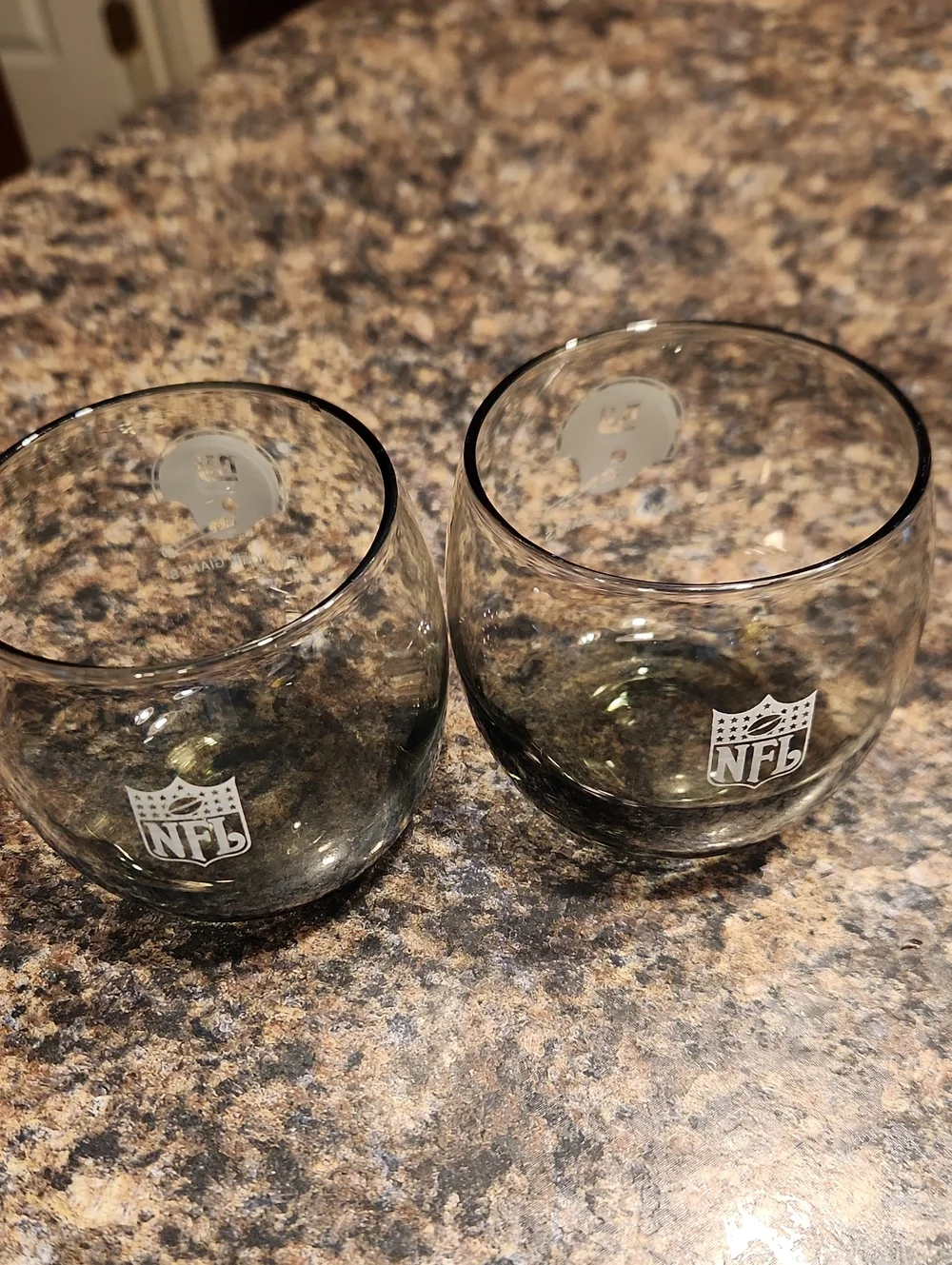 EUC Vtg. Set Of 2 70's NFL NY Giants Smoky Whiskey Bar Glass